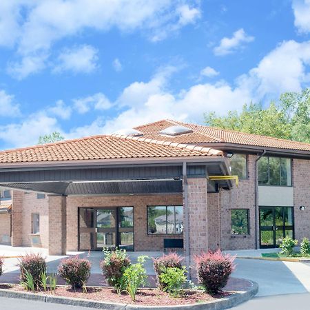 Days Inn By Wyndham Geneva/Finger Lakes Εξωτερικό φωτογραφία