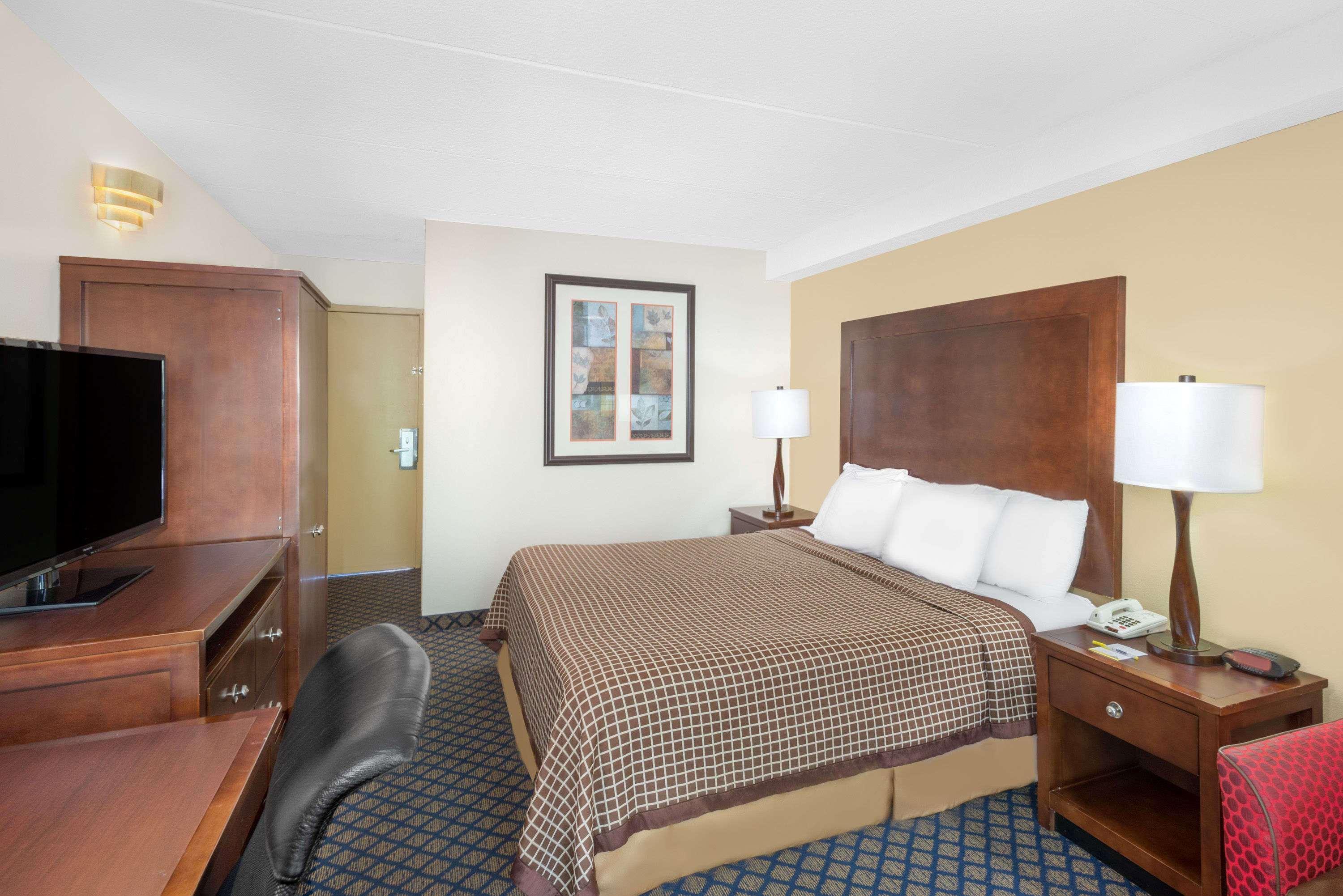 Days Inn By Wyndham Geneva/Finger Lakes Εξωτερικό φωτογραφία