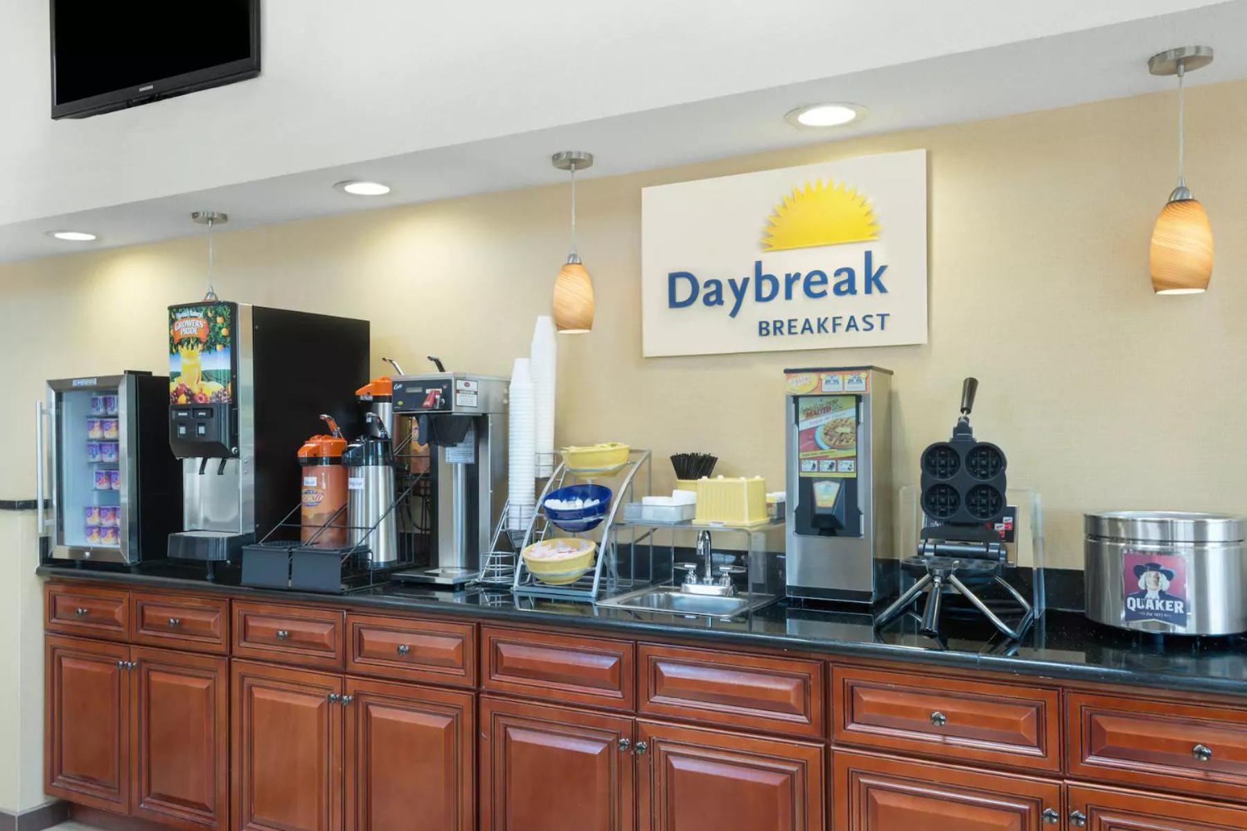 Days Inn By Wyndham Geneva/Finger Lakes Εξωτερικό φωτογραφία